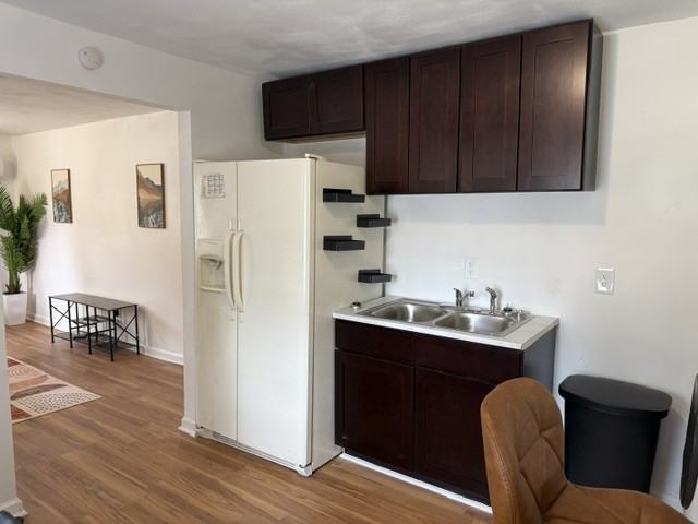 410 Brewer Ave #1 - Photo 7 of 25