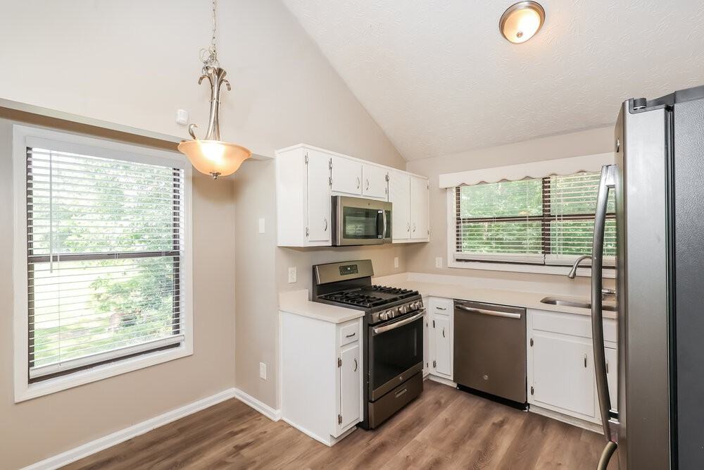 4140 Hawkins Xing - Photo 7 of 18