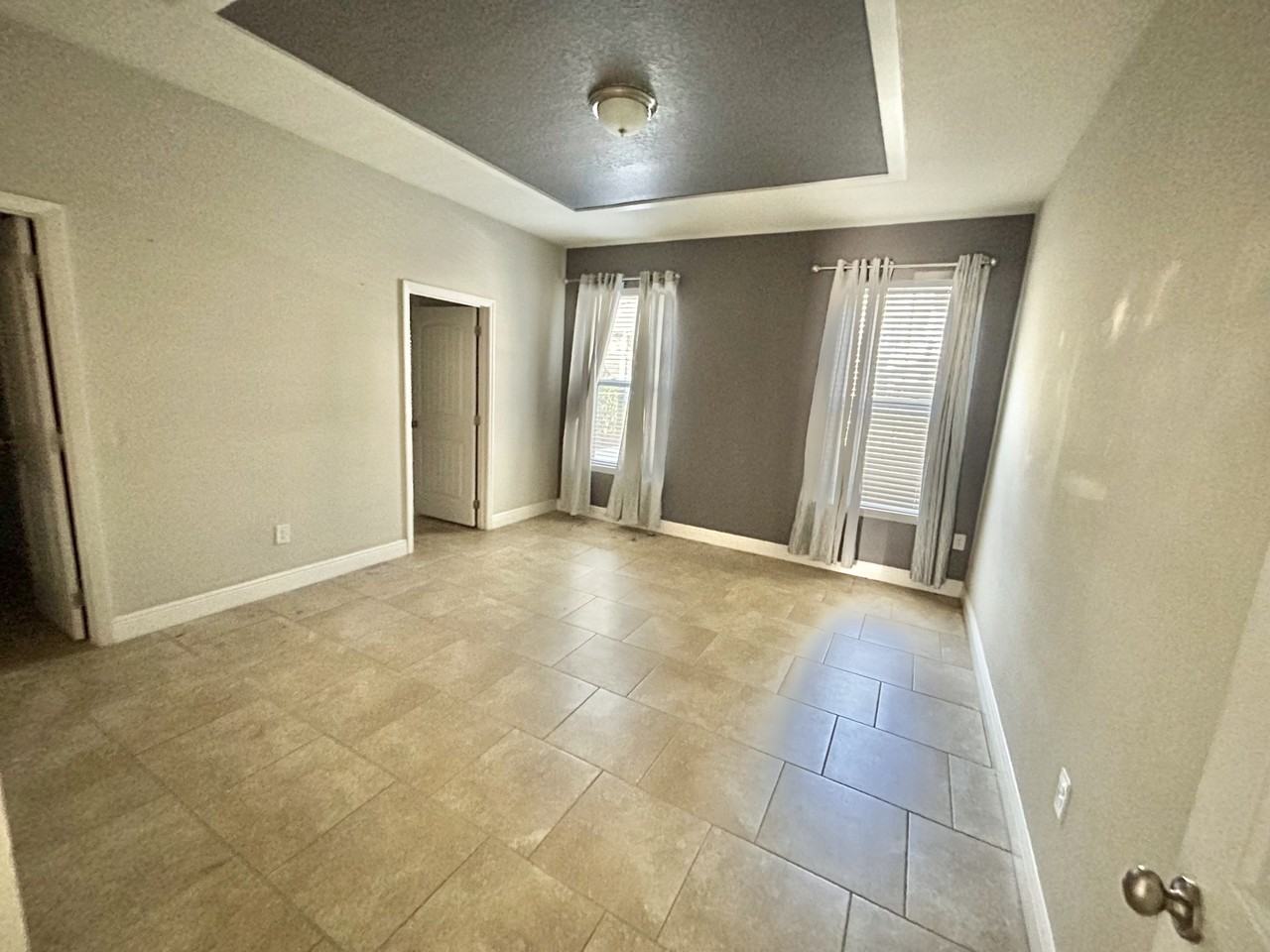 5365 Oakbourne Ave #1 - Photo 6 of 25