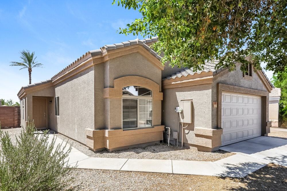 12557 W Mandalay Ln - Photo 3 of 16