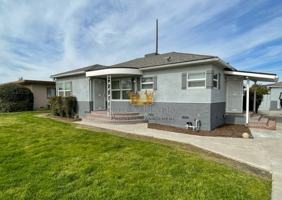 featured image of 950 Windsor Dr #1