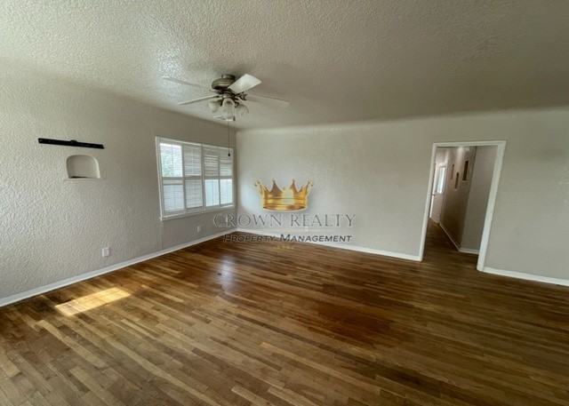 950 Windsor Dr #1 - Photo 3 of 32