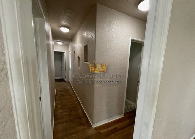 950 Windsor Dr #1 - Photo 7 of 32