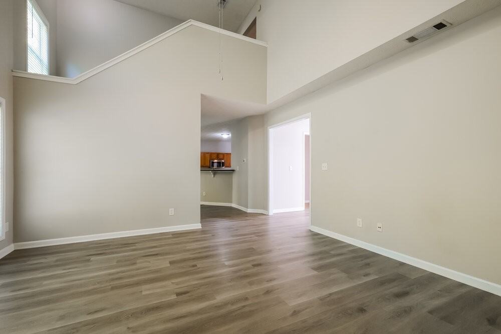 6739 Island Pointe Dr - Photo 6 of 17