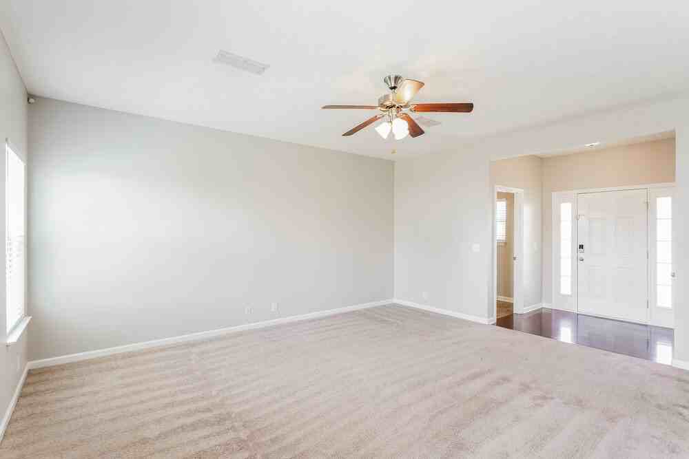 1719 Damascus Rd - Photo 5 of 17