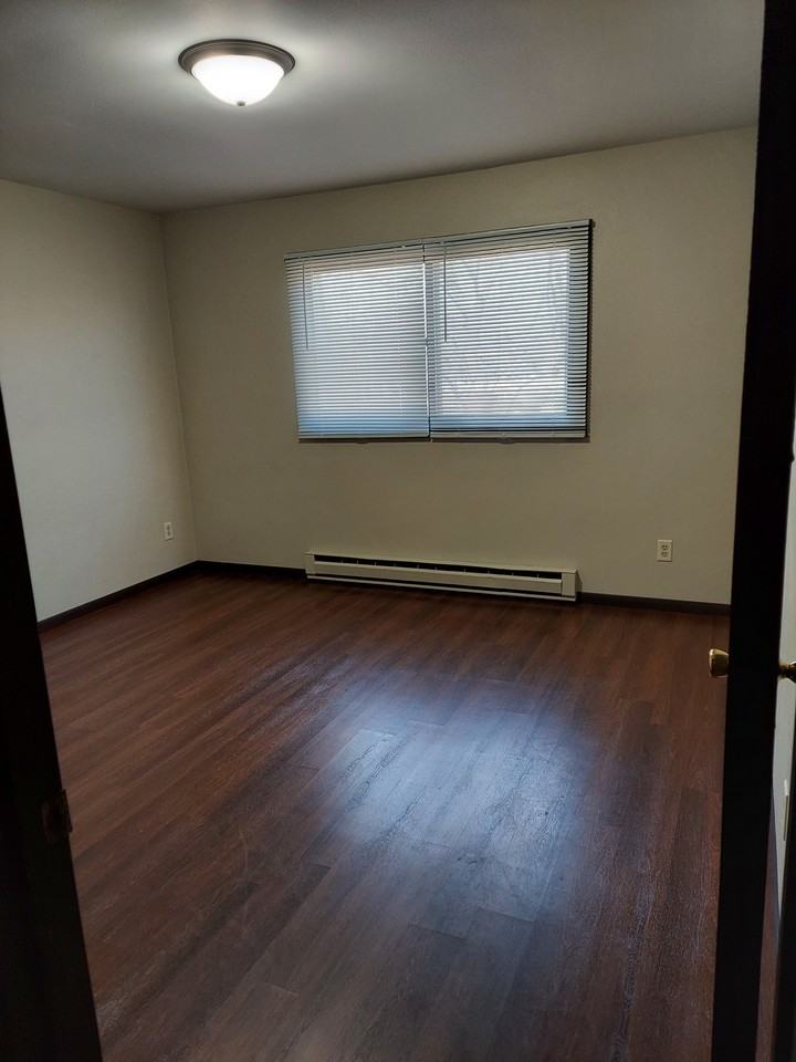 1100 19th St #1100-6 - Photo 4 of 9