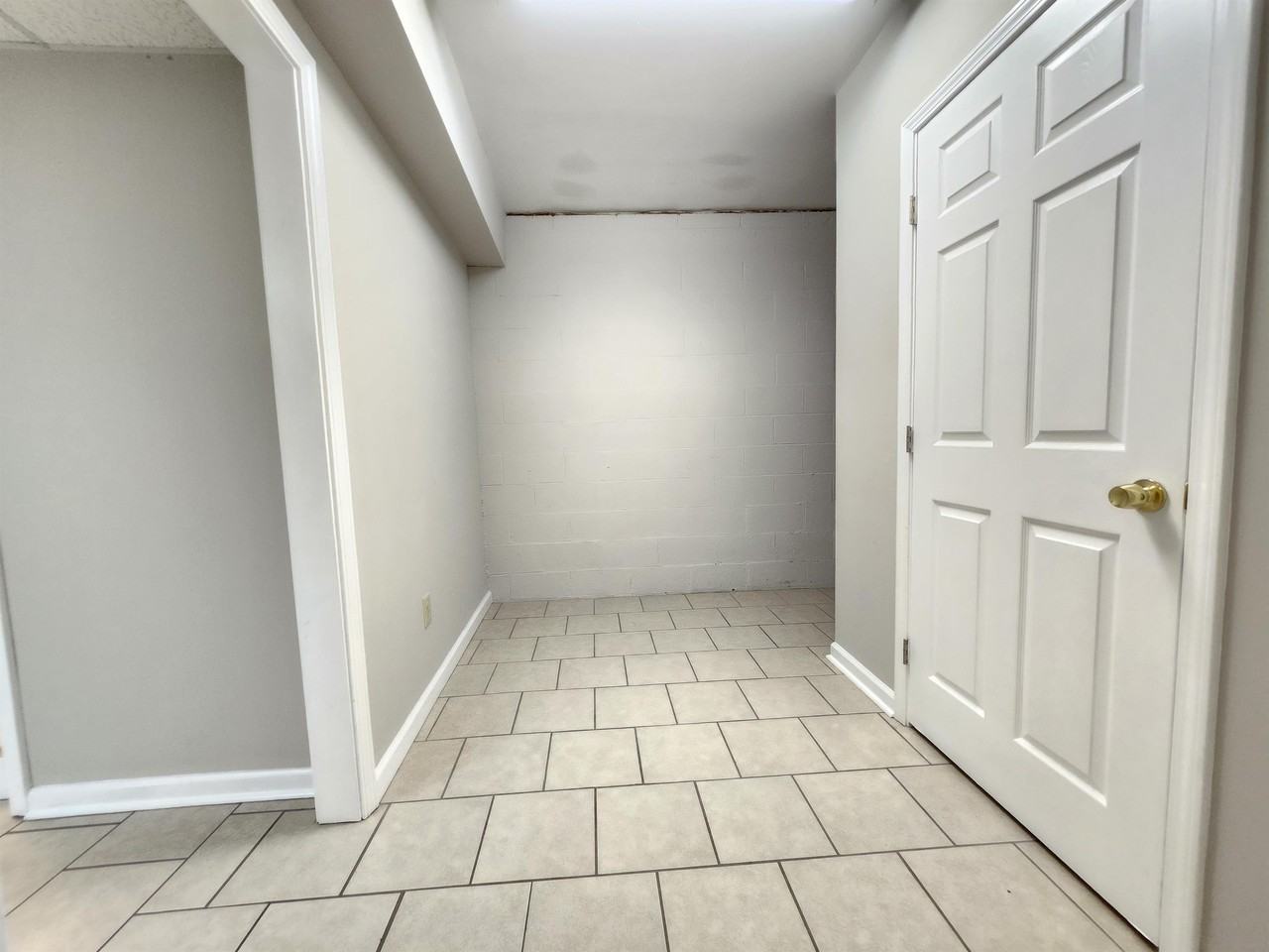1206 Francis St Nw #4 - Photo 7 of 10