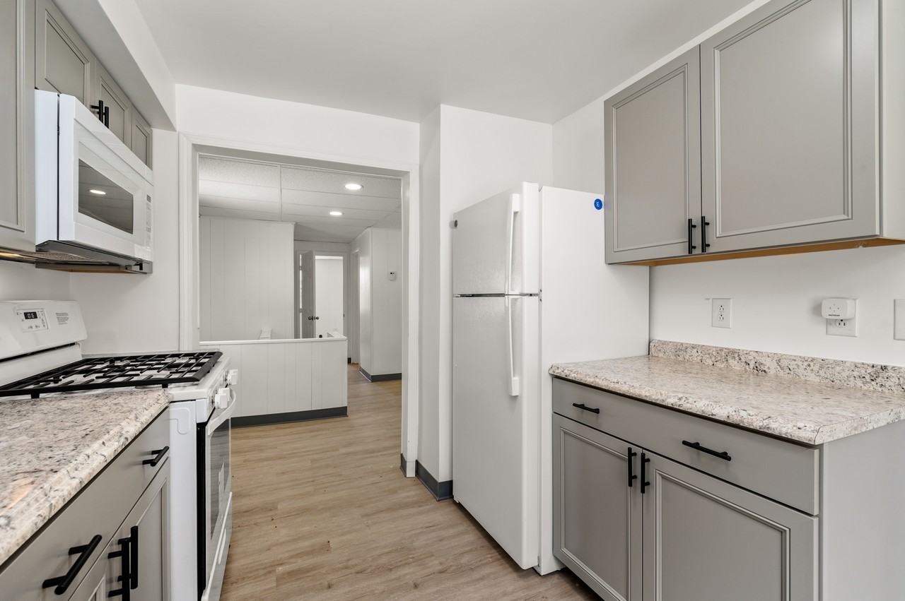 1947 Westmont Ave #1 - Photo 5 of 24
