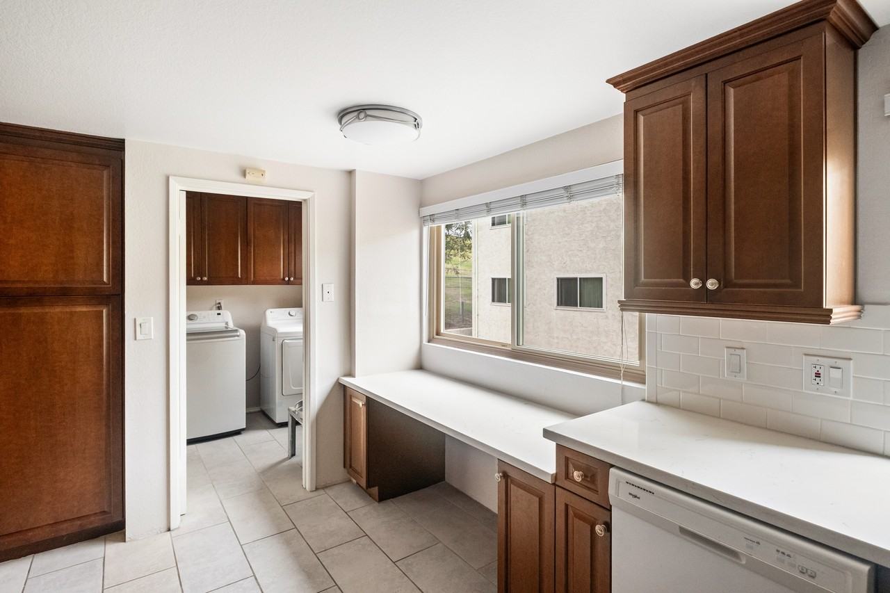 11260 Overland Ave #1 - Photo 4 of 40