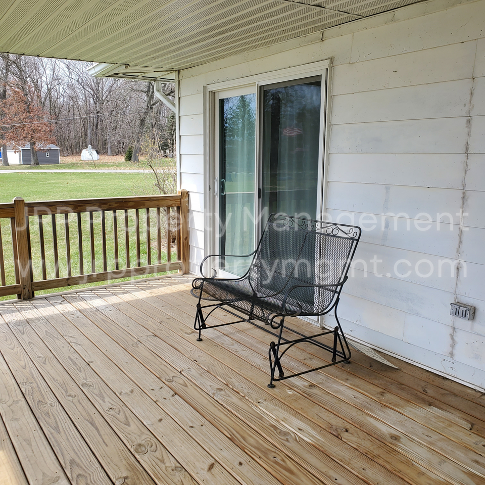555 Norvell Beach Dr #1 - Photo 3 of 10