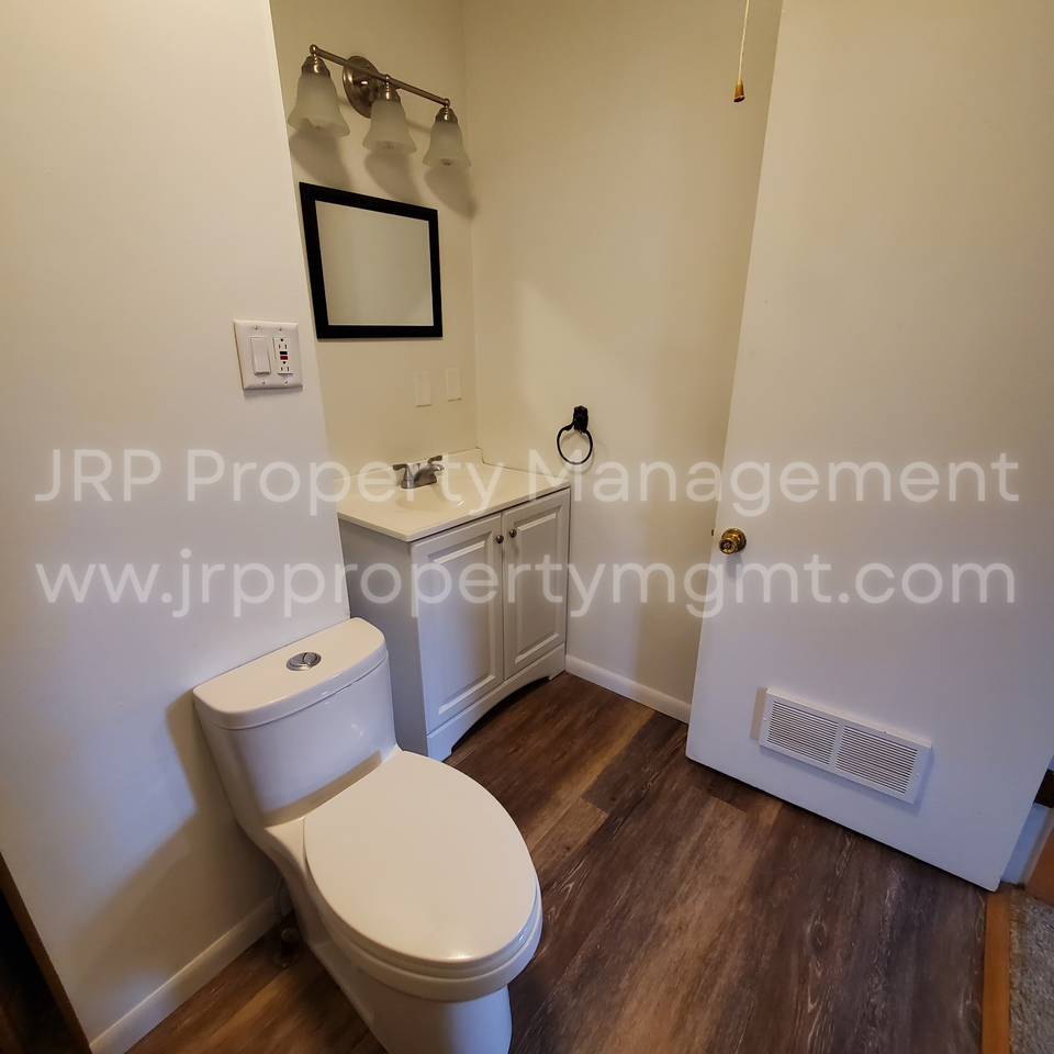 555 Norvell Beach Dr #1 - Photo 6 of 10
