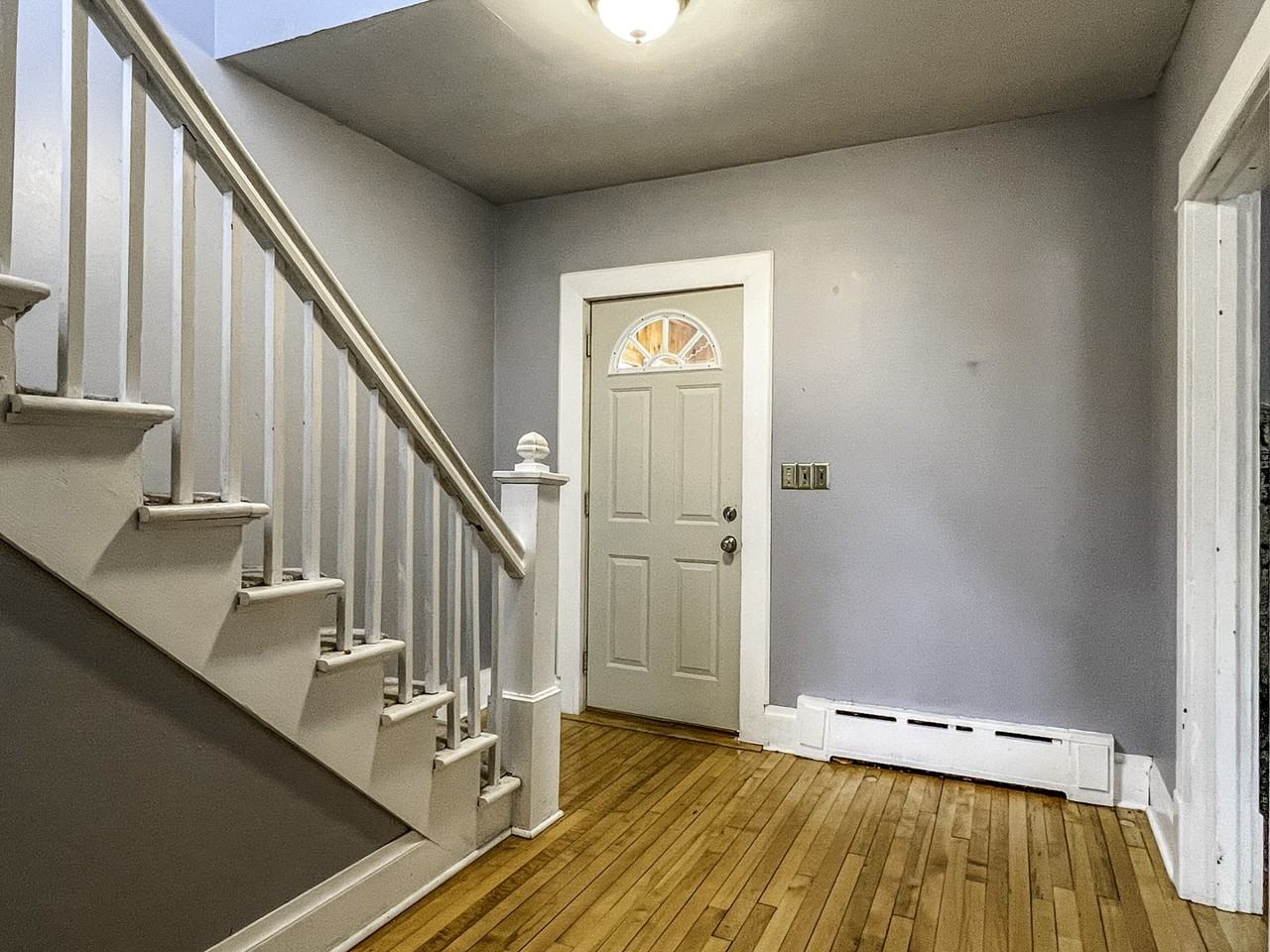 426 Summit St #1 - Photo 7 of 13