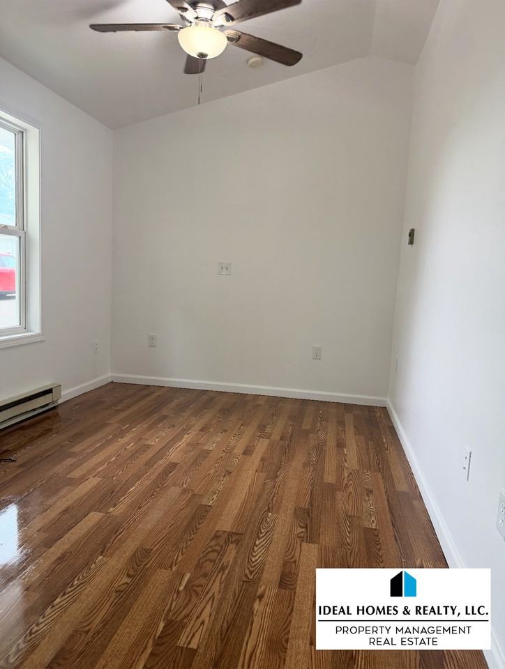 7200 North Lewis Road - EBldg. E. #E - Photo 5 of 9