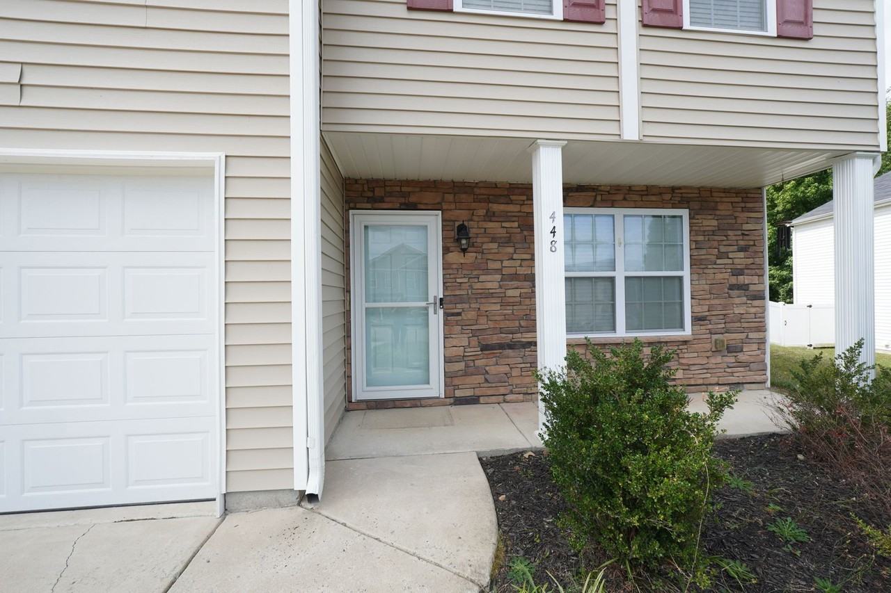 448 Botanical Ct - Photo 2 of 4