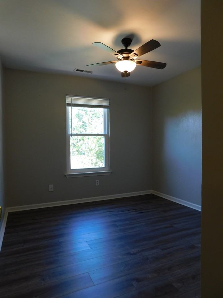 1433 Drumheller Dr #1 - Photo 2 of 14