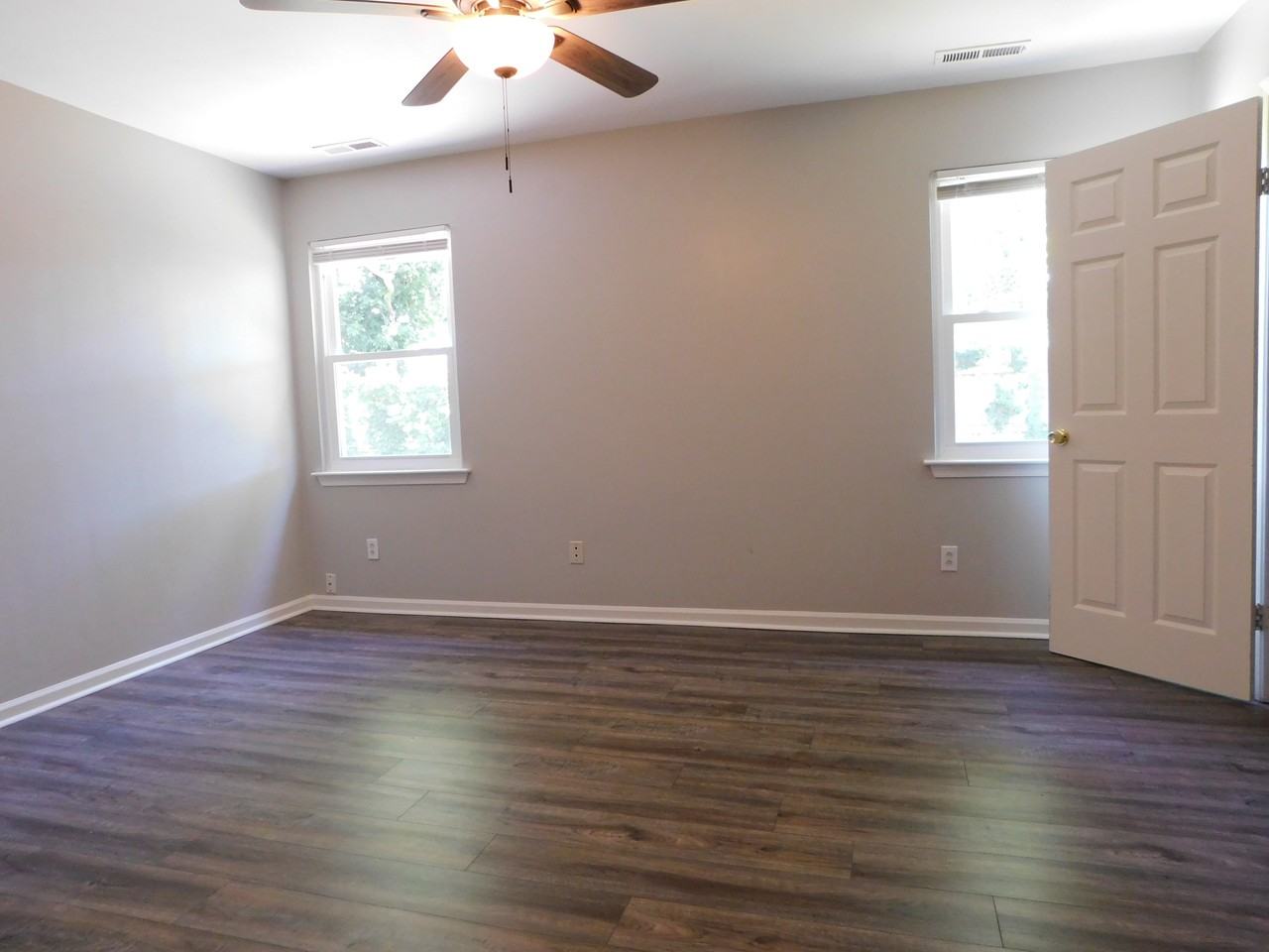 1433 Drumheller Dr #1 - Photo 5 of 14