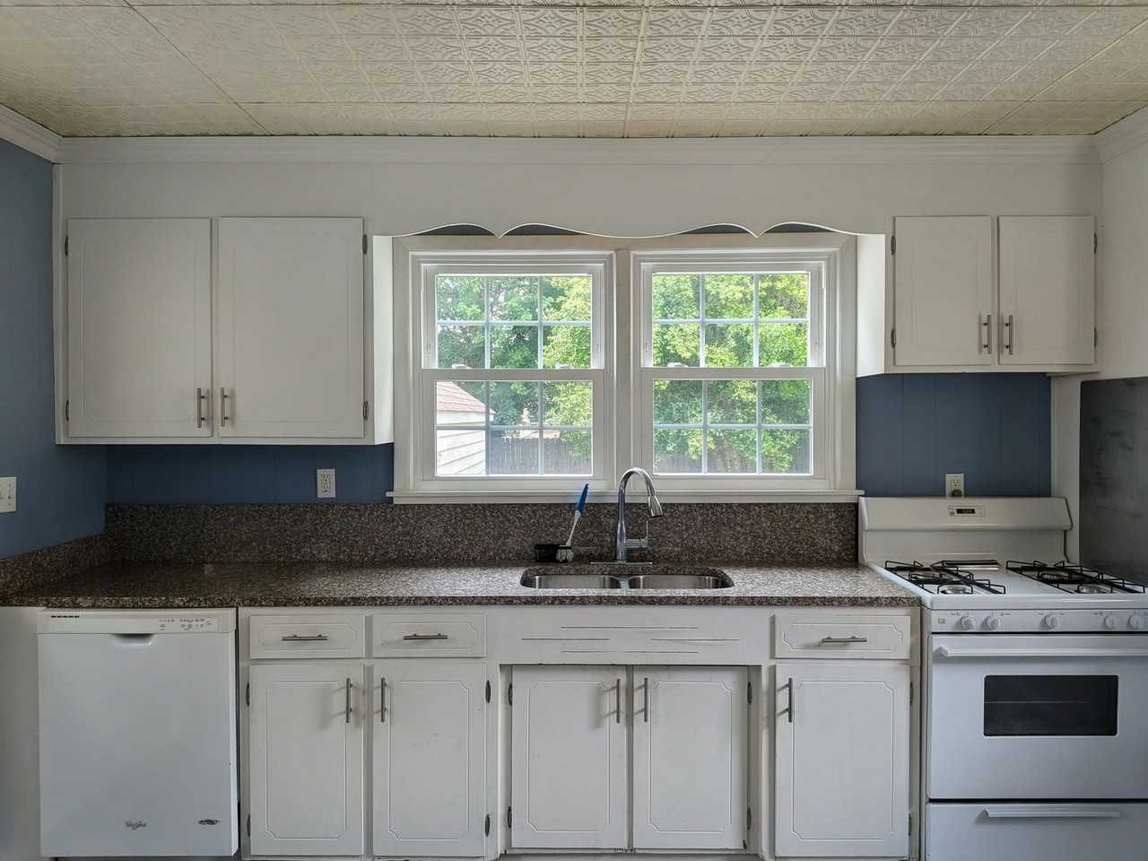 9421 Phillip Ave #1 - Photo 2 of 22