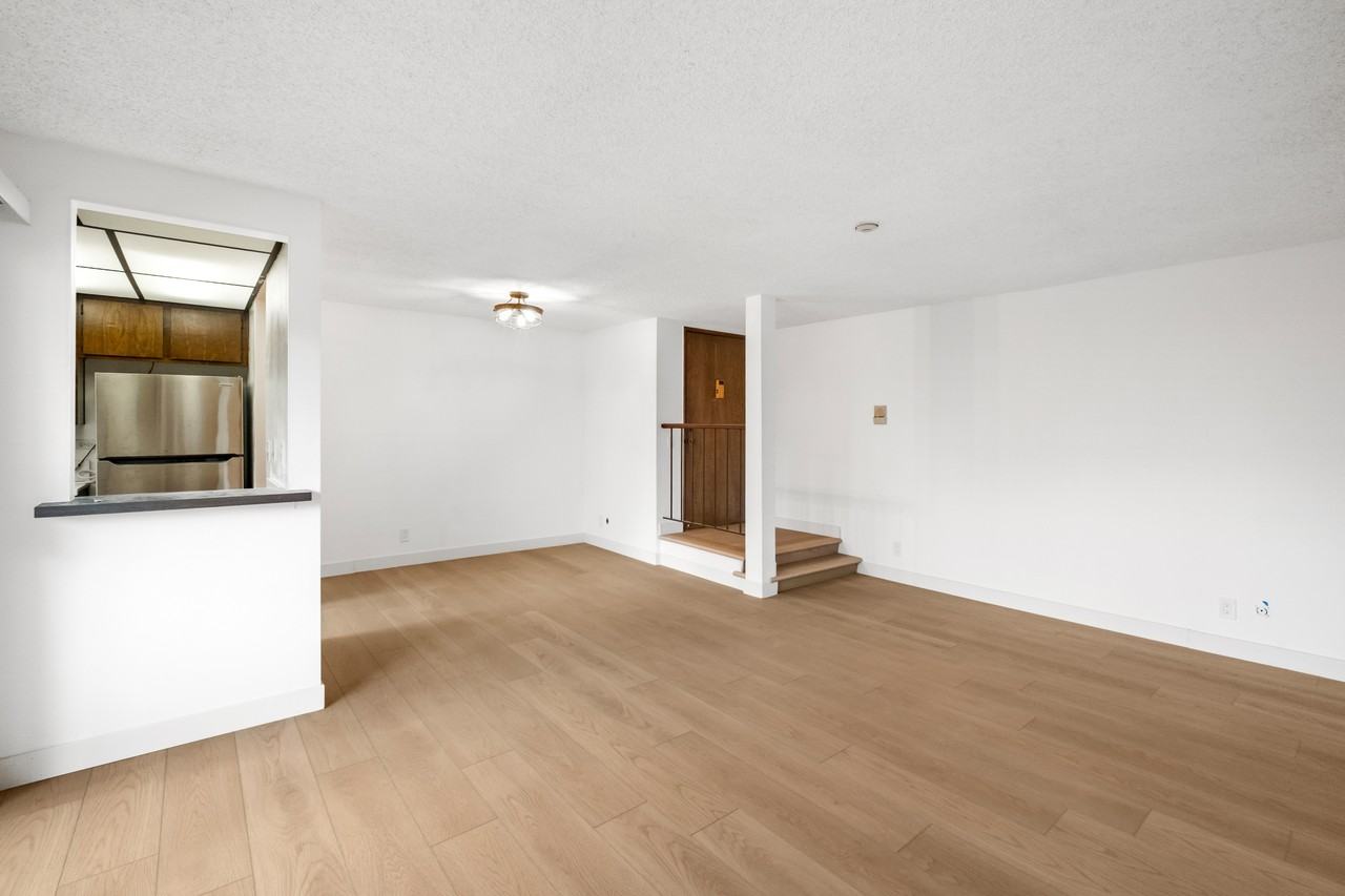 1109 Summertime Ln #1 - Photo 3 of 33
