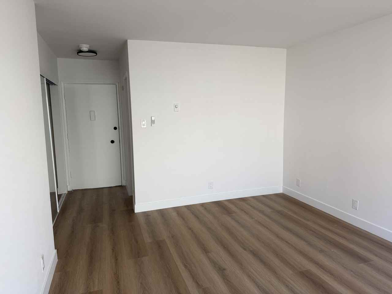 1177 S Norton Ave #10 - Photo 2 of 13