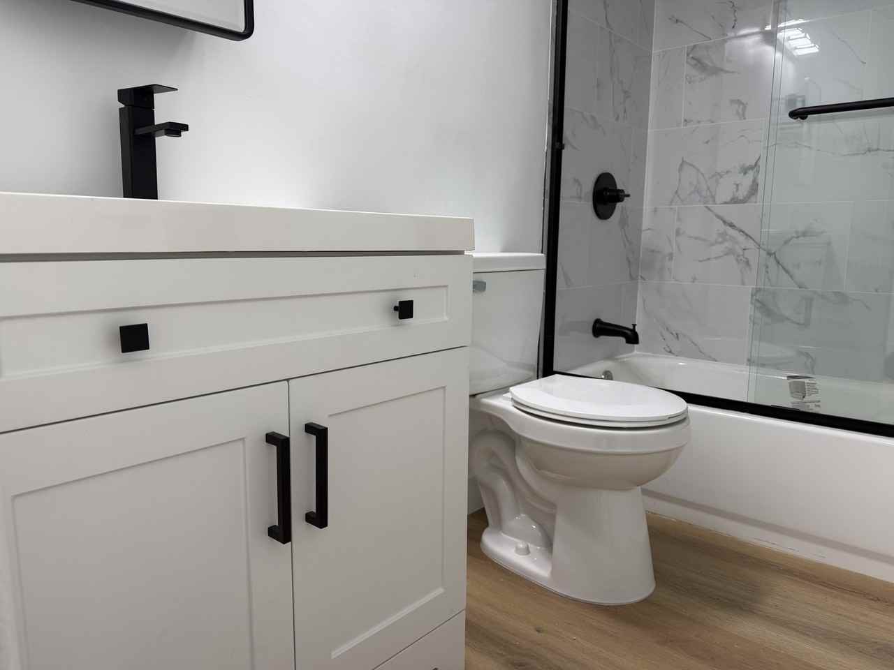 1177 S Norton Ave #10 - Photo 5 of 13