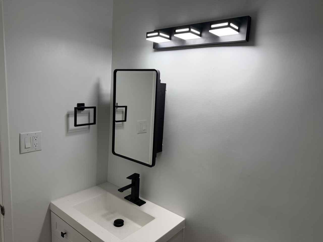 1177 S Norton Ave #10 - Photo 6 of 13