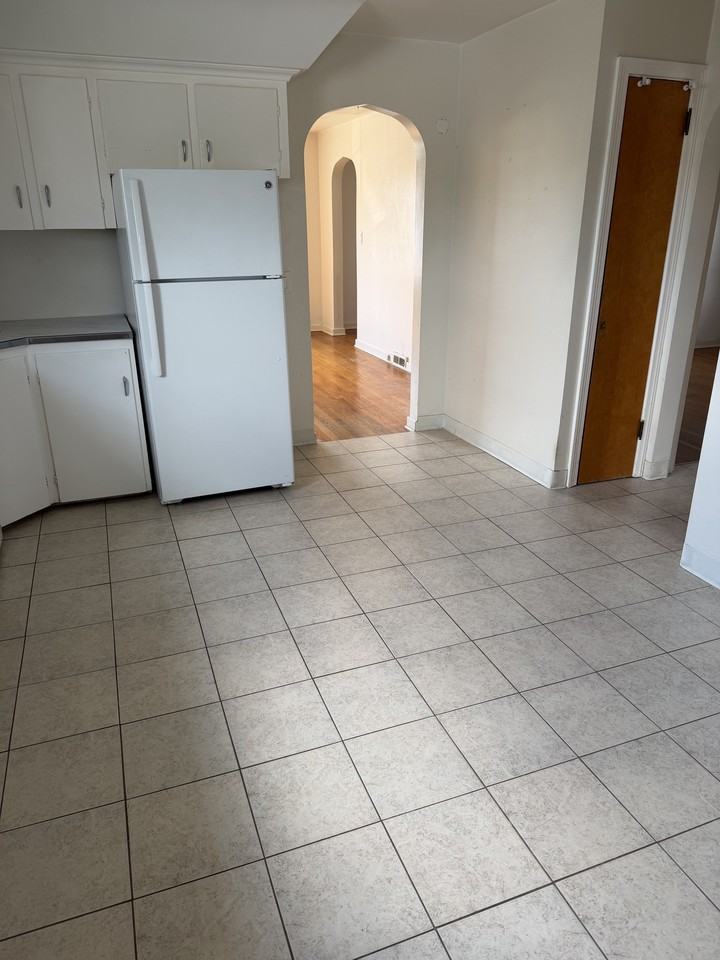 3227 Wayne St #2 - Photo 4 of 15