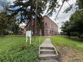 featured image of 1412 N Post St