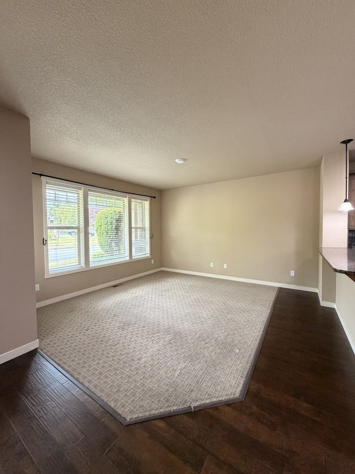 7207 Spencer Ave Ne #1 - Photo 5 of 38