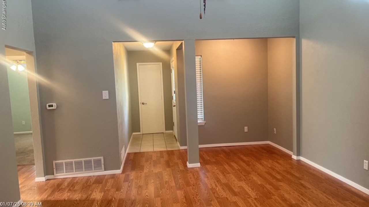 3700 Dauphine Ct - Photo 4 of 45