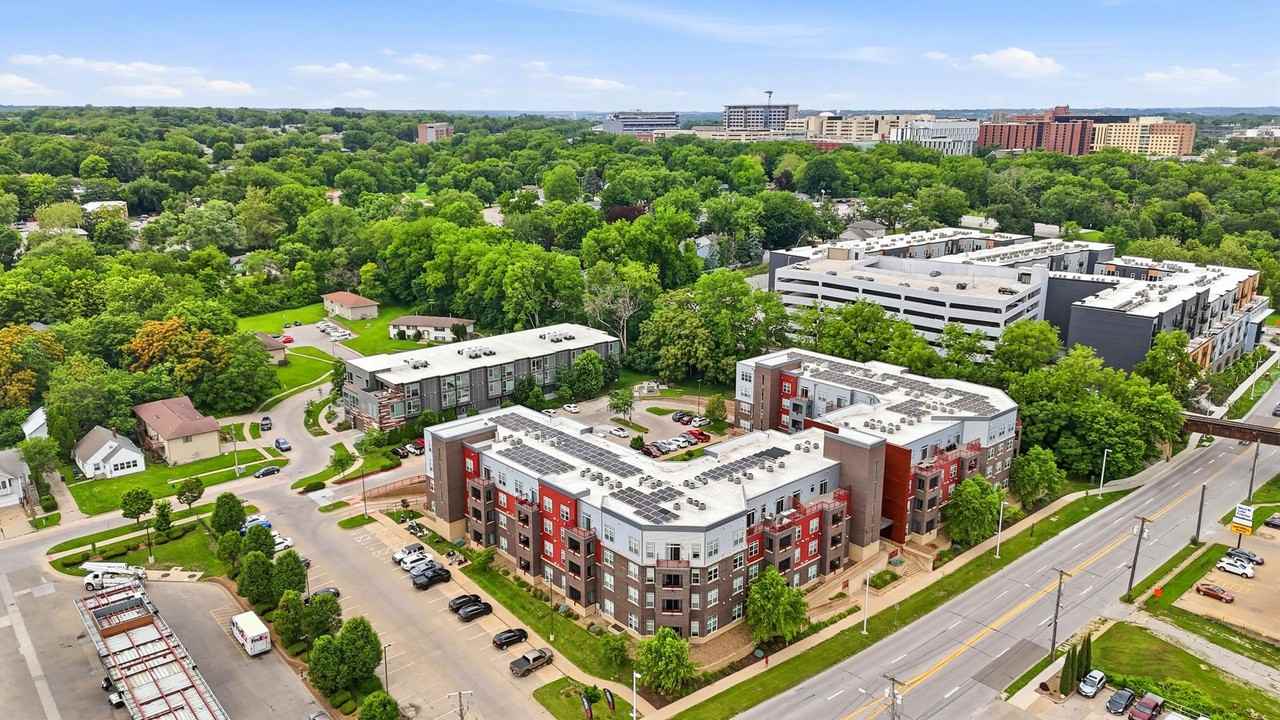 Riverview West - Photo 4 of 49