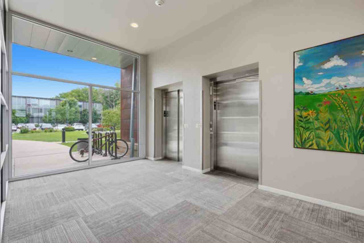 Riverview West - Photo 7 of 49