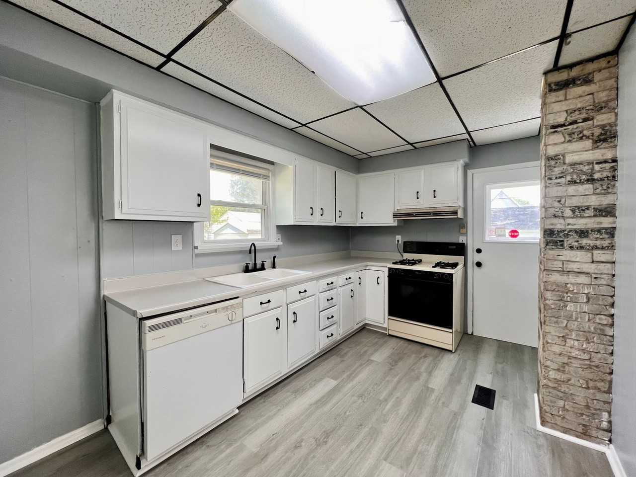 1413 Ironwood Ave - Photo 4 of 13