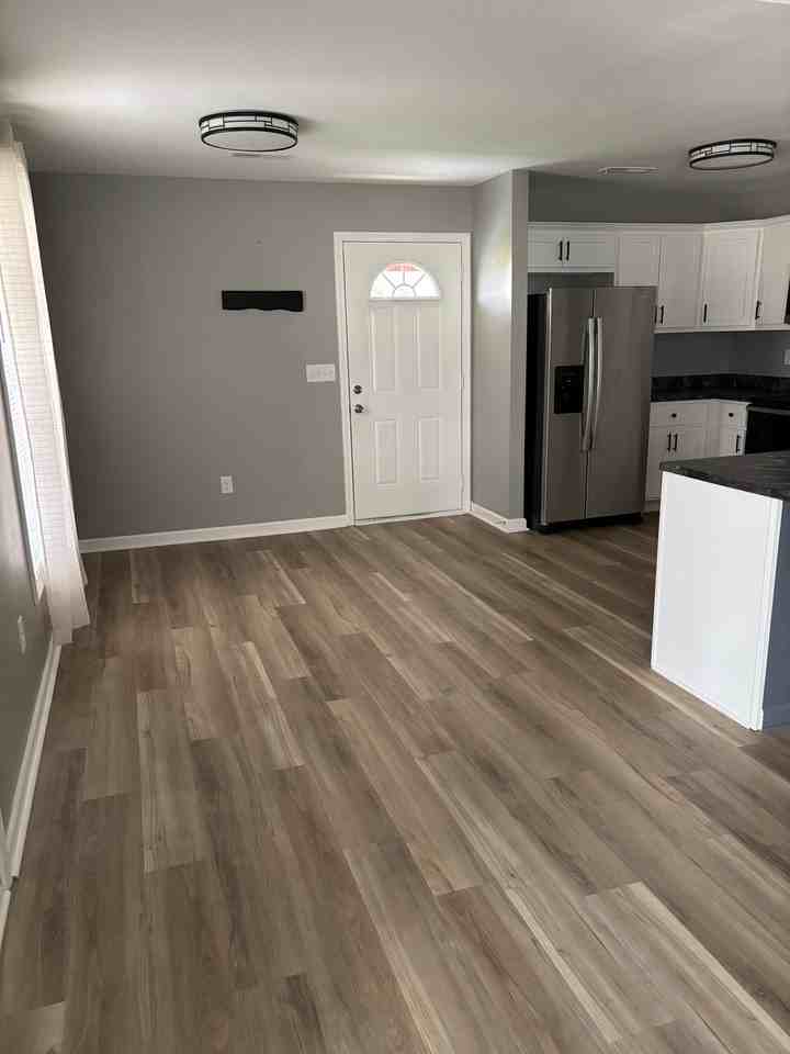 332 W Edmunds St #1 - Photo 2 of 10
