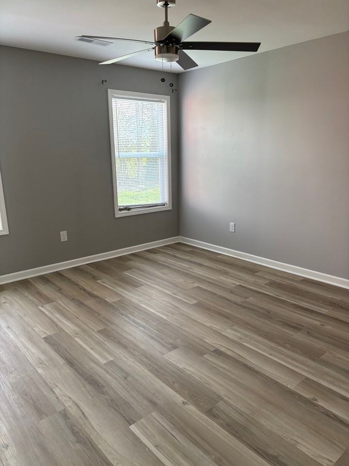 332 W Edmunds St #1 - Photo 3 of 10