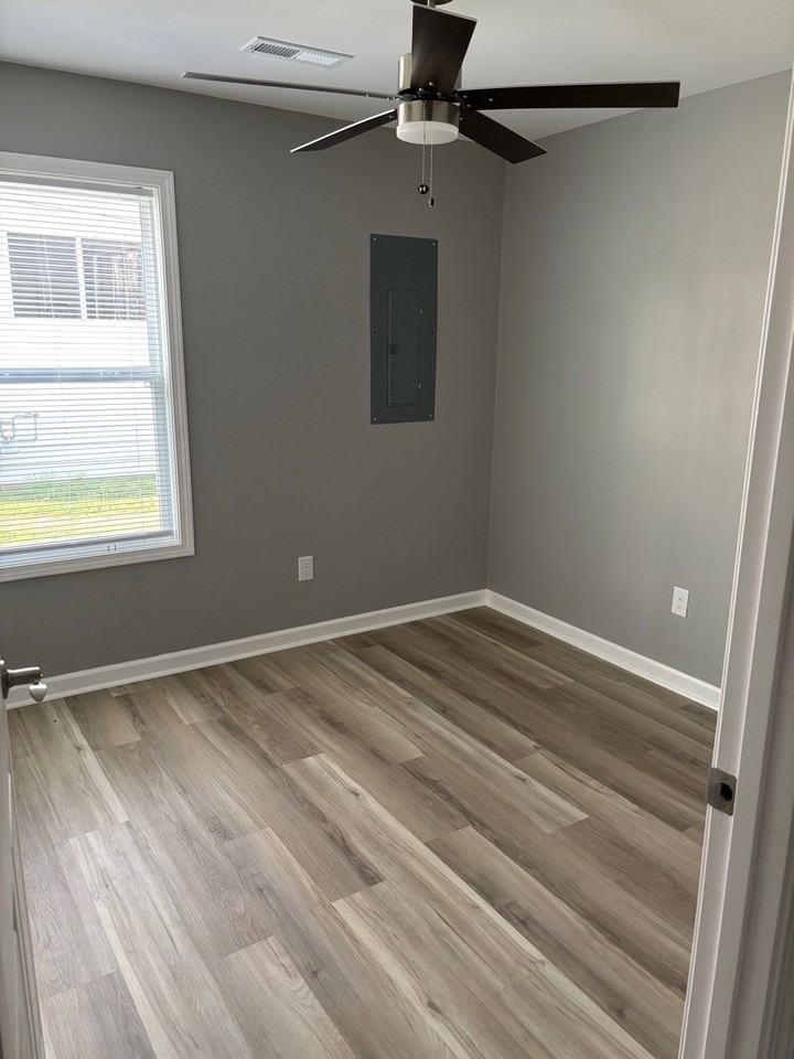 332 W Edmunds St #1 - Photo 6 of 10
