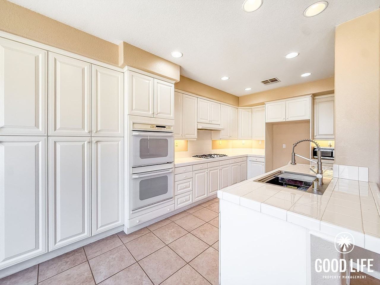 5254 Southhampton Cv - Photo 6 of 25