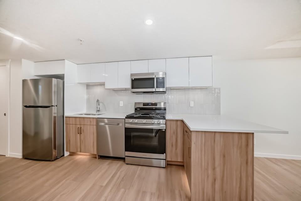 1395 B-1395 Cornerstone Blvd Ne - 1 #1 - Photo 7 of 19