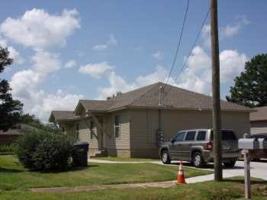 featured image of 2413 Court St #B