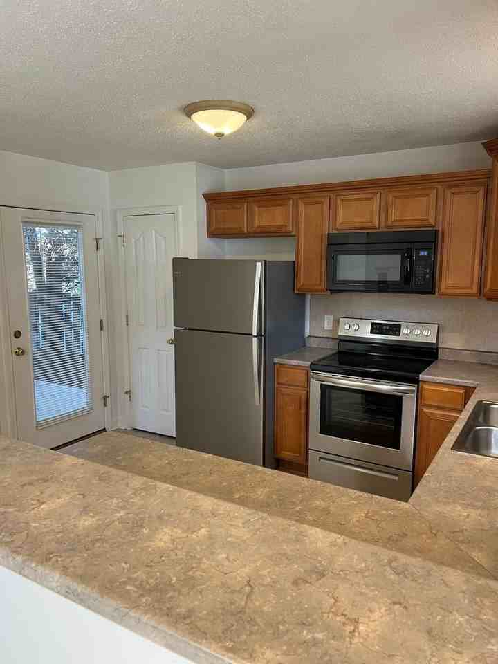 203 Clusters Cir - Photo 2 of 17