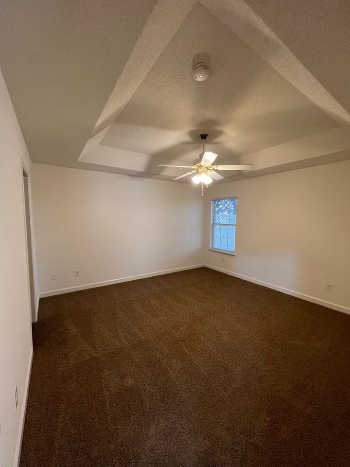 203 Clusters Cir - Photo 4 of 17