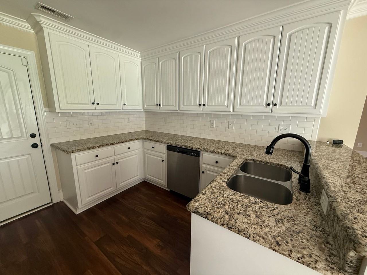 3606 Ashford Dr - Photo 6 of 14