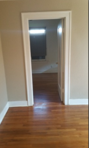 2223 E Houston St - Photo 3 of 5