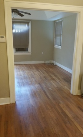 2223 E Houston St - Photo 4 of 5