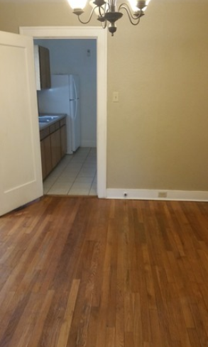 2223 E Houston St - Photo 5 of 5