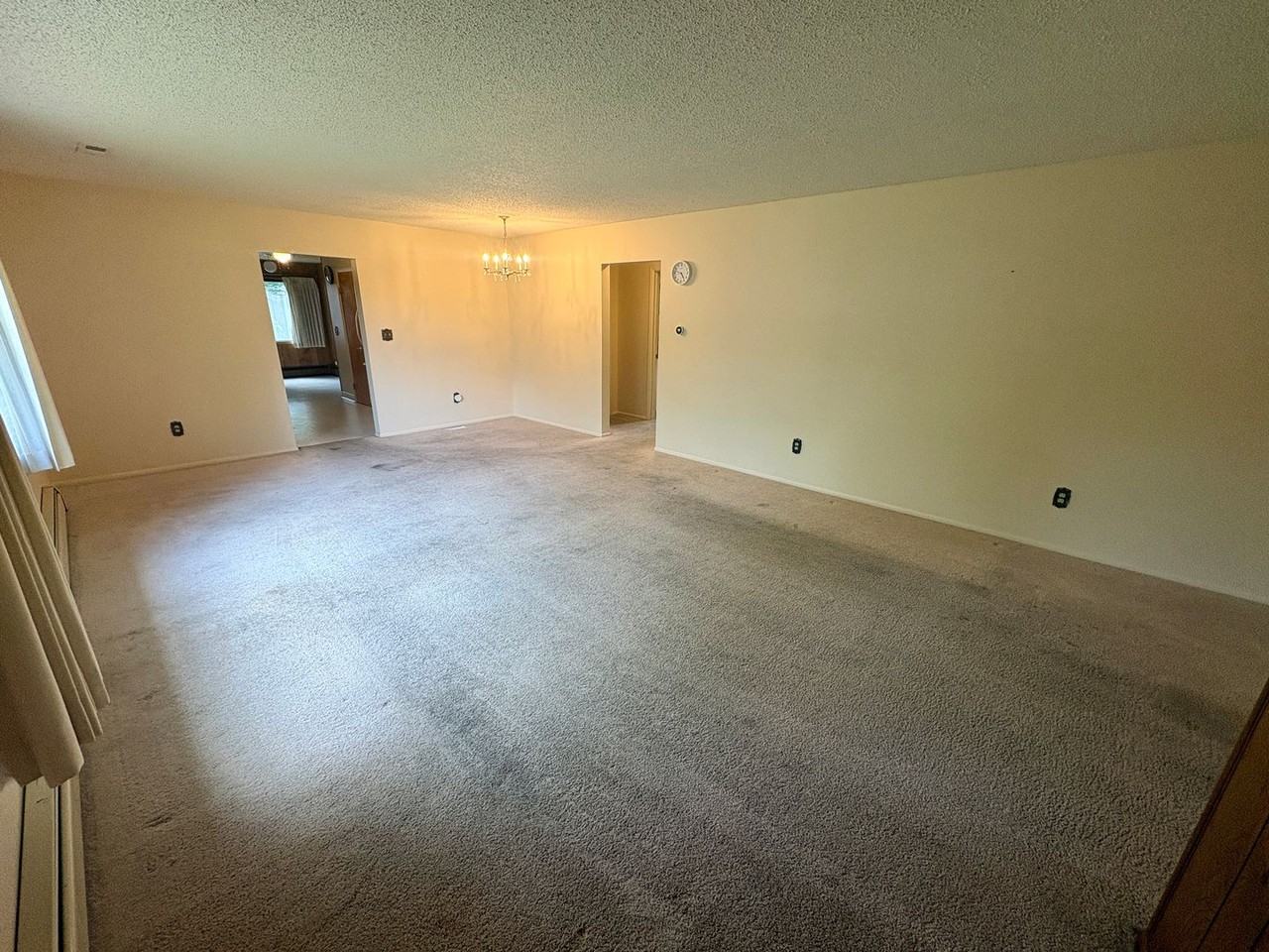 106 Burlington Ave - Photo 6 of 30