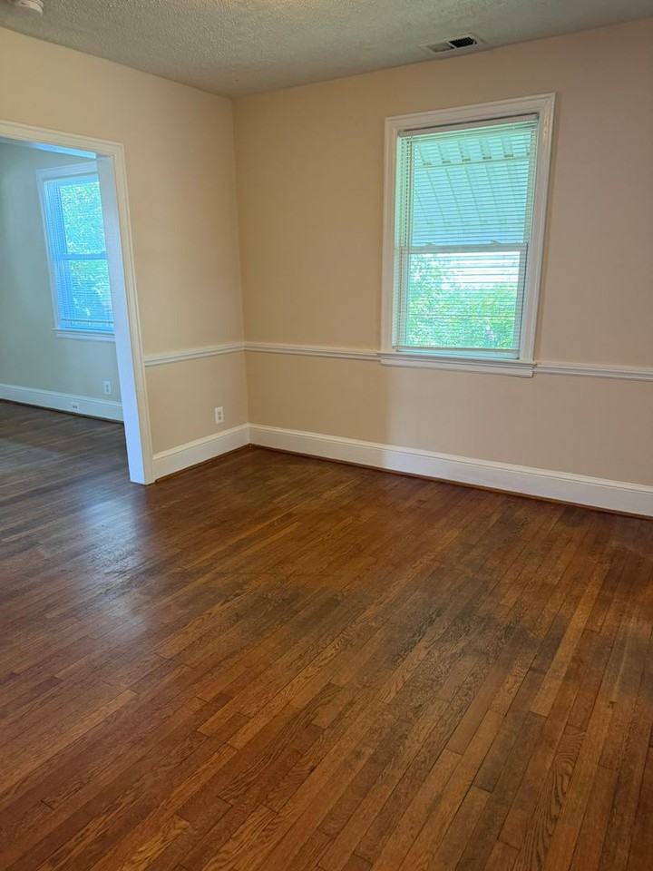 3901 Oglethorpe St - Photo 5 of 17