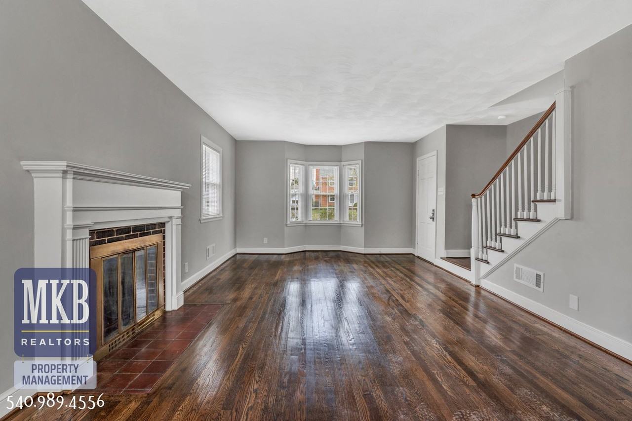 1914 Avon Rd Sw #B - Photo 4 of 16