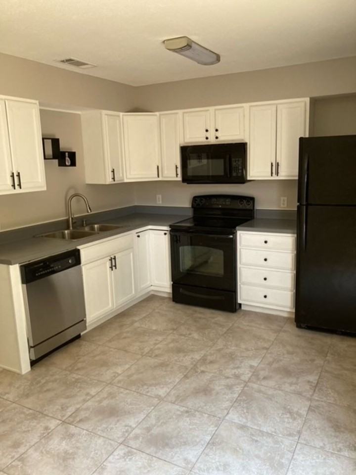 226 Pelham Rd #5 - Photo 4 of 13