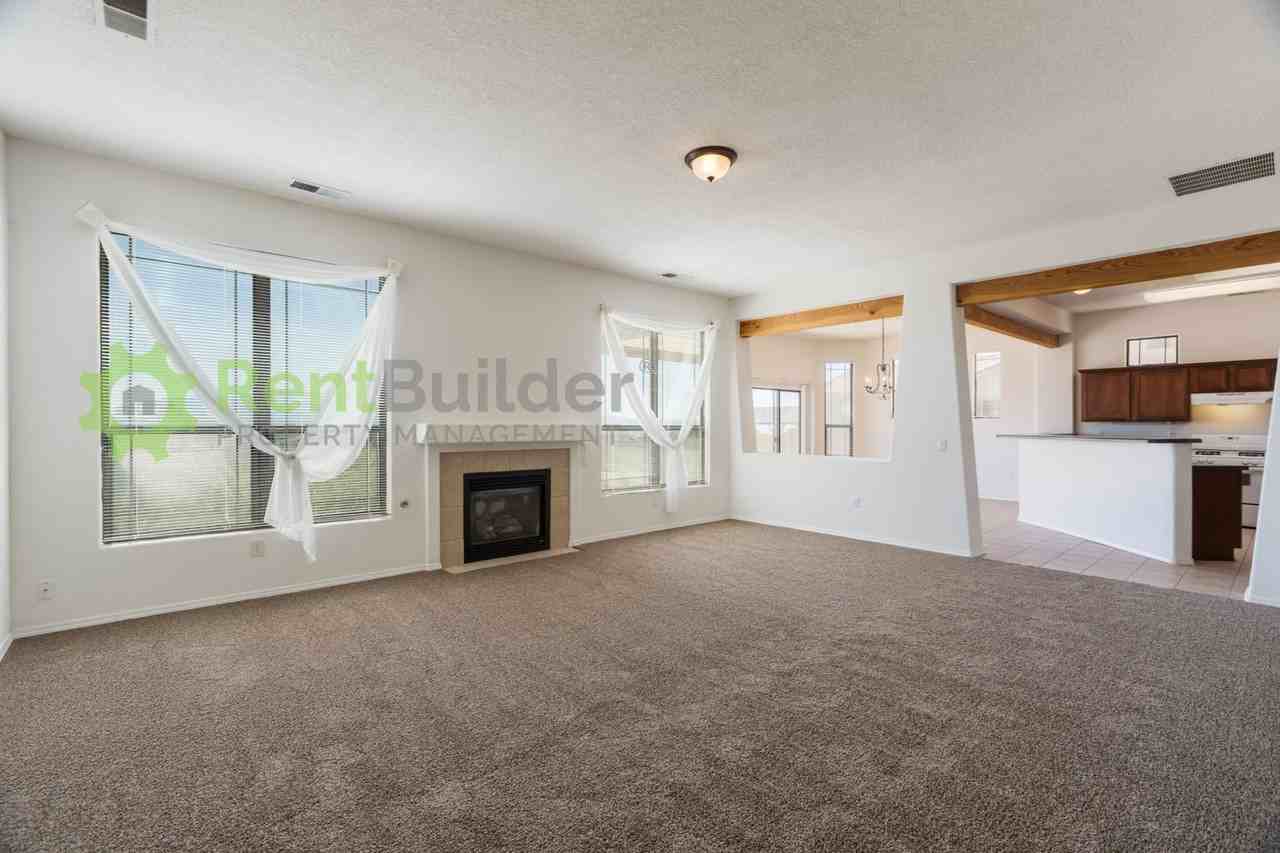 620 3rd St Ne - Photo 7 of 28