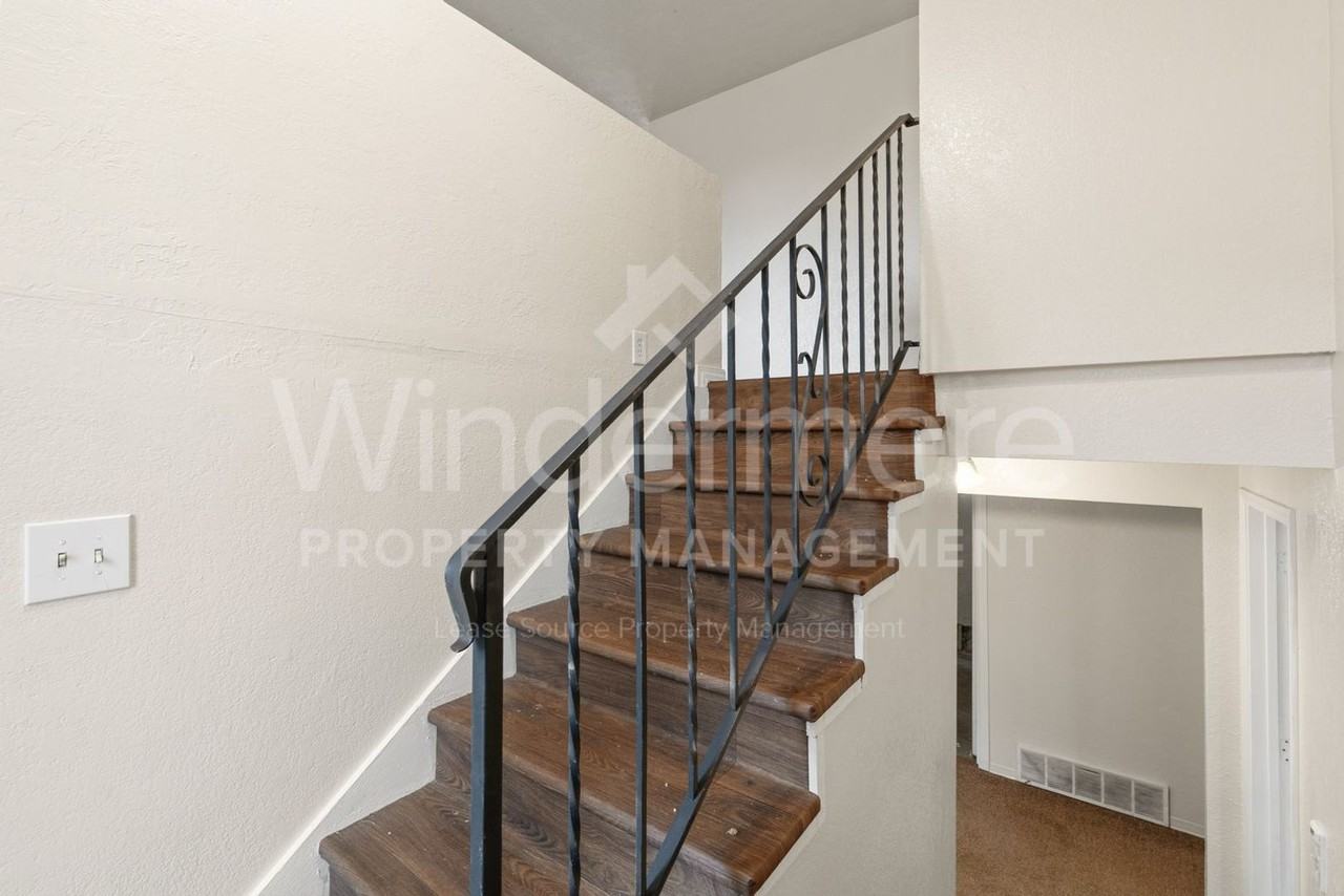 3828 E 7th Ave - Photo 5 of 34